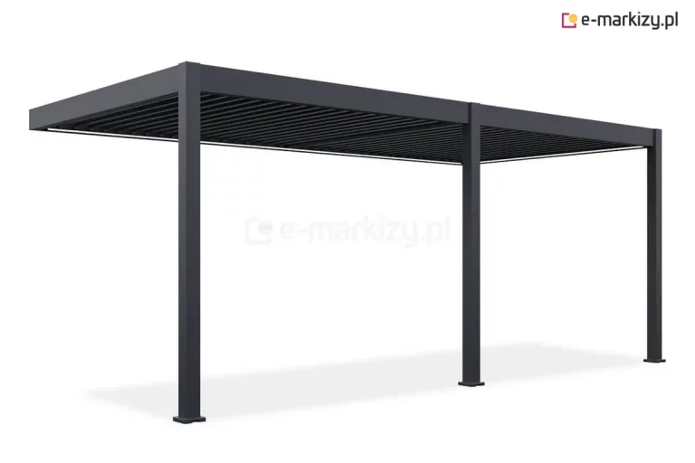 Wizualizacja perspektywiczna dużej, sześciometrowej pergoli bioklimatycznej Marlo w kolorze antracytowym, przedstawiona na białym tle. Konstrukcja składa się z dwóch połączonych sekcji dachowych, wspartych na trzech pionowych słupach o kwadratowym przekroju, co pozwala na uzyskanie znacznej szerokości zadaszenia. Każda z sekcji wypełniona jest ciemnymi, aluminiowymi lamelami, które są obecnie ustawione w pozycji poziomej (zamkniętej). Wzdłuż wewnętrznych belek ramy dachowej widoczne są zintegrowane listwy z oświetleniem LED, emitujące subtelny blask. Całość systemu cechuje się nowoczesną, surową estetyką, matowym wykończeniem powierzchni oraz stabilnymi stopami montażowymi przy podstawie słupów, charakterystycznymi dla konstrukcji wolnostojących lub przyściennych o dużej rozpiętości.