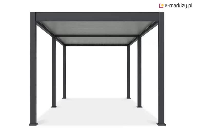 Zdjęcie prezentuje profil boczny dwumodułowej pergoli tarasowej Marlo o długości 6 metrów, wykonanej w kolorze antracytowym. Konstrukcja opiera się na sześciu pionowych słupach o kwadratowym przekroju, które podtrzymują zadaszenie podzielone na dwie sekcje przez poprzeczną belkę wzmacniającą. Aluminiowa rama o matowym wykończeniu kontrastuje z jasnoszarym odcieniem lameli, które są całkowicie zamknięte, tworząc szczelną i płaską powierzchnię dachu. Słupy są rozmieszczone symetrycznie, a ich podstawy wyposażono w kwadratowe maskownice stóp montażowych. Produkt ukazany jest na białym tle, co pozwala wyeksponować liniową strukturę i nowoczesny design rozbudowanego systemu osłonowego.