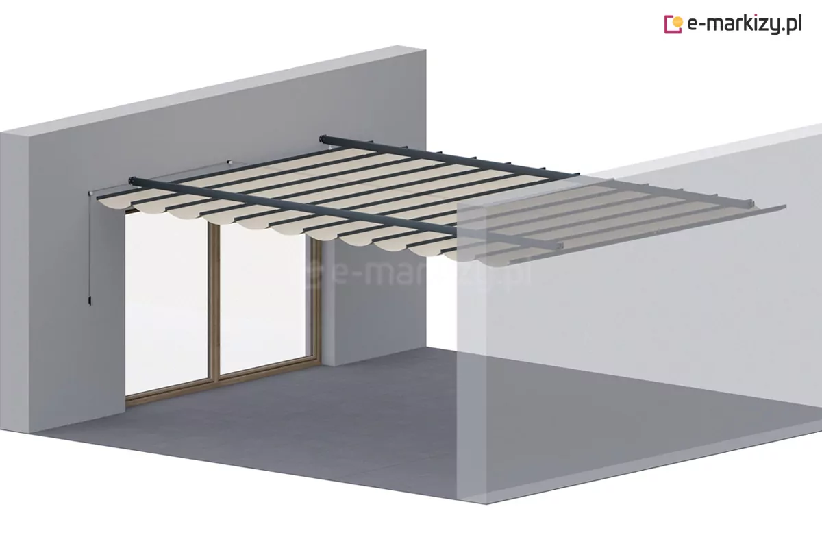 Wizualizacja architektoniczna przedstawia system zadaszenia tarasu Silva, zamontowany wnękowo pomiędzy dwiema prostopadłymi ścianami budynku. Konstrukcja składa się z aluminiowej ramy oraz jasnego poszycia tkaninowego, które w pozycji częściowo rozwiniętej tworzy regularne, miękkie fałdy. System jest zakotwiczony do ściany elewacyjnej bezpośrednio nad otworem drzwiowym, rozciągając się w głąb tarasu. Po lewej stronie widoczny jest mechanizm sterujący w postaci linki lub sznura, umożliwiający manualną obsługę zadaszenia. Całość prezentuje sposób montażu pozwalający na estetyczne wkomponowanie markizy w architekturę budynku, zapewniając funkcjonalną ochronę przed słońcem na ograniczonym obszarze między ścianami.