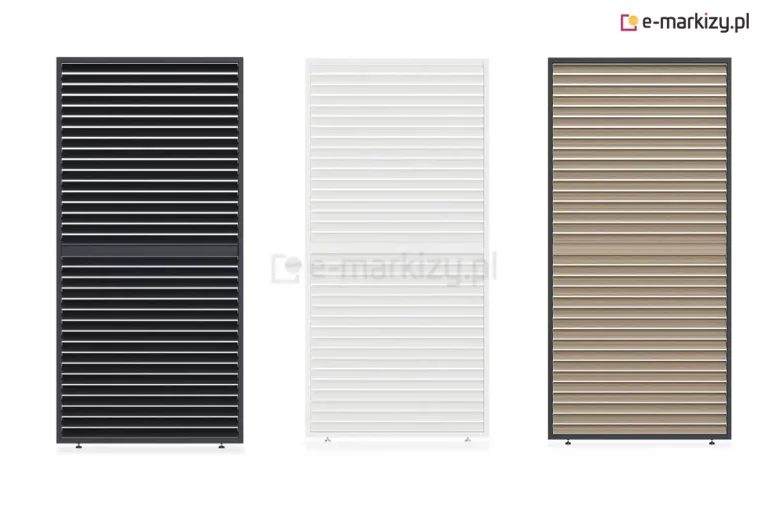 Grafika przedstawia zestawienie trzech pionowych paneli z ruchomymi lamelami, przeznaczonych do bocznej zabudowy pergoli Marlo, prezentujące dostępne warianty kolorystyczne. Każdy moduł składa się z prostokątnej ramy przedzielonej w połowie wysokości poziomą poprzeczką, co dzieli wypełnienie na dwie sekcje regulowanych żaluzji. Pierwszy panel od lewej jest w całości antracytowy, z czarnymi uszczelkami widocznymi przy krawędziach lameli. Środkowy panel wykonano w kolorze białym, zachowując jednolity odcień ramy oraz ruchomych listew. Trzeci panel to wariant mieszany, w którym ciemnoantracytowa rama kontrastuje z lamelami o strukturze naturalnego drewna w jasnym kolorze. Konstrukcja paneli umożliwia zmianę kąta nachylenia listew, co pozwala na płynną regulację dopływu światła i stopnia prywatności. U dołu każdego panelu widoczne są punktowe elementy montażowe służące do osadzenia konstrukcji na podłożu.