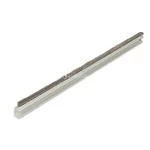 Listwa uszczelniająca Auris biała – do zabudów szklanych i konstrukcji aluminiowych. Zapewnia ochronę przed wodą, wiatrem i kurzem. Idealna do jasnych pergoli, ogrodów zimowych i zadaszeń tarasowych. Estetyczne i funkcjonalne wykończenie.