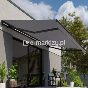 Markiza Jamaica Selt z falbanką osłania wyjście tarasowe i meble ogrodowe