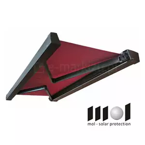 Czarno-czerwona markiza tarasowa w pełnej kasecie Moderno firmy Mol