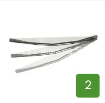 Schemat techniczny przedstawiający trzy warianty ustawienia ramion markizy kasetowej Palladio, obrazujący płynną regulację kąta nachylenia w zakresie od 5° do 50° względem płaszczyzny poziomej, gdzie zielona strzałka po lewej stronie wizualizuje ten zakres ruchu, a nakładające się na siebie zarysy konstrukcji pokazują przejście od pozycji niemal horyzontalnej do maksymalnego nachylenia, co pozwala na optymalne dostosowanie stopnia zacienienia tarasu do aktualnego położenia słońca. W prawym dolnym rogu w zielonym kwadracie o zaokrąglonych rogach umieszczono cyfrę 2.