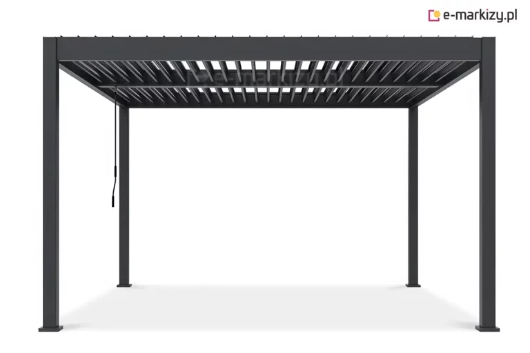 Wolnostojąca pergola bioklimatyczna Marlo Duo w kolorze antracytowym wykonana z aluminium, zaprezentowana na jednolitym białym tle. Konstrukcja składa się z czterech solidnych pionowych słupów o kwadratowym przekroju, które podtrzymują prostokątną ramę zadaszenia. Dach pergoli wyposażony jest w system ruchomych lameli aluminiowych, które na zdjęciu znajdują się w pozycji otwartej, co pozwala na swobodny przepływ powietrza i światła pod konstrukcję. Po lewej stronie, pod górną belką, widoczna jest zamontowana na stałe pionowa korba służąca do ręcznej regulacji kąta nachylenia lameli. Całość charakteryzuje się nowoczesnym, minimalistycznym designem oraz matowym wykończeniem powierzchni konstrukcji.