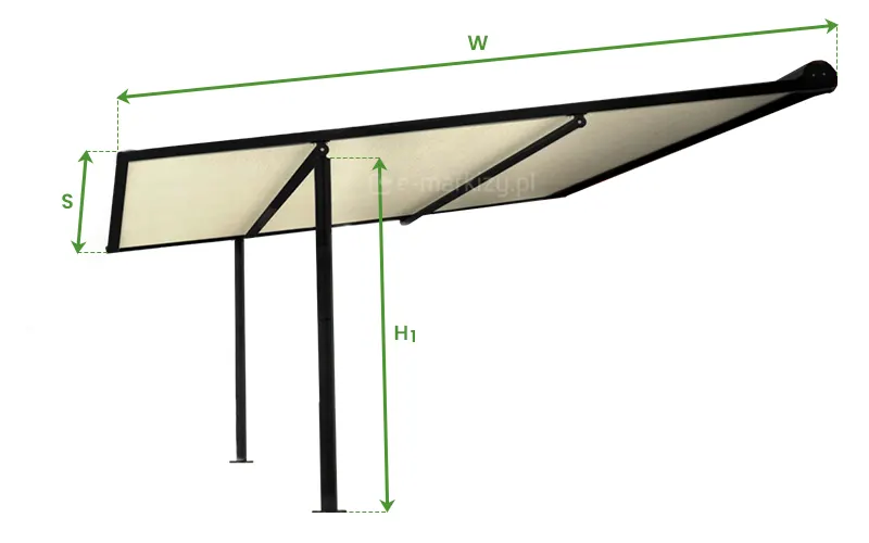Pergola Vera-Sola Przyścienna Pomiar w ujęciu perspektywicznym, prezentująca konstrukcję z tkaninowym poszyciem dachowym i naniesionymi parametrami wymiarowymi. System składa się z dwóch czarnych, aluminiowych słupów pionowych połączonych z ukośną ramą zadaszenia, która tworzy charakterystyczny kształt jednostronnego wysięgnika. Poszycie w kolorze kremowym lub jasnobeżowym jest w pełni rozwinięte, wsparte na poprzecznych profilach usztywniających. Na grafice zaznaczono kluczowe wymiary za pomocą zielonych linii pomocniczych: parametr W określający całkowitą szerokość zadaszenia mierzony wzdłuż kasety i profilu czołowego, parametr S oznaczający wysięg (długość) tkaniny mierzony po skosie ramy oraz parametr H1 definiujący wysokość światła przejścia od podłoża do dolnej krawędzi belki nośnej. Konstrukcja osadzona jest na płaskich stopach montażowych, a mechanizm zwijający tkaninę znajduje się w obłej kasecie umieszczonej w najwyższym punkcie pergoli. Obraz precyzyjnie ilustruje geometrię systemu Vera-Sola, wskazując na nowoczesny design i funkcjonalność ochrony przed słońcem przy zachowaniu otwartej przestrzeni pod zadaszeniem.