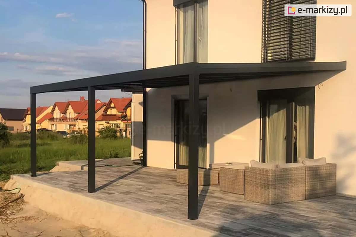 Aluminiowe zadaszenia tarasów – komfort i ochrona na świeżym powietrzu