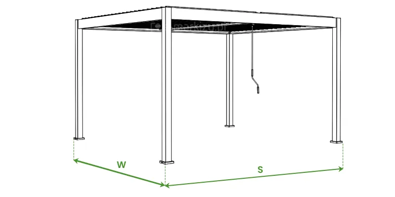 Rysunek techniczny Pergola Marlo Duo Wolnostojąca Pomiar na białym tle przedstawia uproszczony schemat konstrukcyjny pergoli tarasowej marlo Duo w ujęciu izometrycznym, skupiający się na oznaczeniu gabarytów poziomych obiektu. Konstrukcja nakreślona czarną linią konturową składa się z czterech pionowych słupów wspierających ramę dachową z widocznymi lamelami oraz centralnie umieszczoną korbą manualną. Kluczowym elementem grafiki są dwie zielone linie wymiarowe naniesione przy podstawie pergoli, które definiują jej wymiary. Linia biegnąca wzdłuż krótszego boku została oznaczona zieloną literą W, symbolizującą wysięg konstrukcji. Druga linia, poprowadzona prostopadle wzdłuż dłuższego boku, posiada oznaczenie w postaci zielonej litery S, odpowiadającej za szerokość pergoli. Obie linie wymiarowe są zakończone grotami strzałek, które precyzyjnie wskazują na zewnętrzne krawędzie stóp montażowych słupów narożnych. Schemat ten służy jako czytelna ilustracja pomocnicza do określenia przestrzeni zajmowanej przez produkt w terenie.
