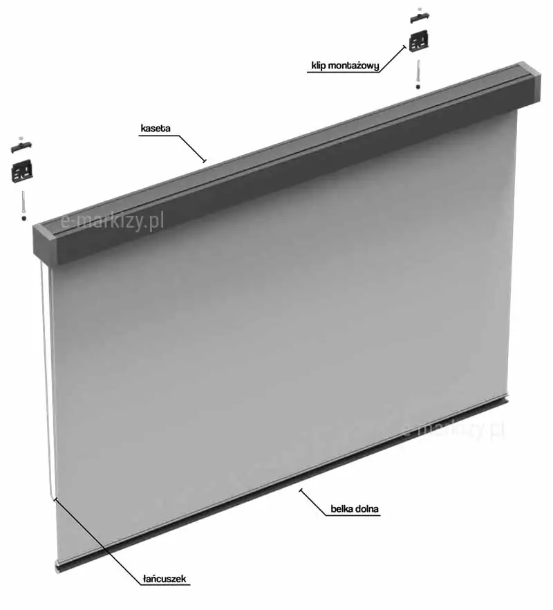 Schemat techniczny i wizualizacja montażowa produktu refleksol aluprof 85MA w rzucie izometrycznym, przedstawiona na białym tle. Grafika prezentuje system osłony okiennej w formie rozwiniętej rolety z kasetą o kwadratowym przekroju w kolorze ciemnoantracytowym oraz jasnojasnoszarym poszyciem z tkaniny technicznej. Nad kasetą, po obu jej stronach, znajdują się rozstrzelone elementy montażowe: czarne klipy instalacyjne, długie śruby oraz podkładki, ukazujące proces mocowania urządzenia. Na obrazku umieszczono cztery polskie opisy z liniami wskazującymi konkretne komponenty: klip montażowy (wskazujący na górne uchwyty), kaseta (oznaczająca główną obudowę mechanizmu), belka dolna (wskazująca na profil dociążający materiał na dole) oraz łańcuszek (wskazujący na cięgno sterujące zwisające z boku rolety). Tkanina rolety jest idealnie gładka i napięta, a cała konstrukcja cechuje się nowoczesną, minimalistyczną linią.