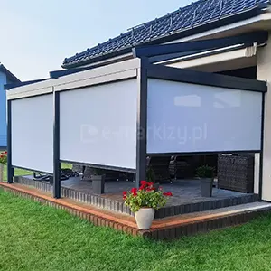 Roleta refleksol screen z prowadnicami aluminiowymi do pergoli Square oraz Aura