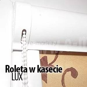 Roleta wewnętrzna tkaninowa w półokrągłej kasetce i prowadnicami płaskimi
