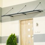 Zadaszenie drzwiowe na odciągach w kolorze antracytowym tudela xl