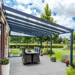 Zadaszenie tarasu Terano z dachem z paneli szklanych