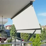 Czym osłonić balkon od sąsiada? Praktyczne rozwiązania dla prywatności