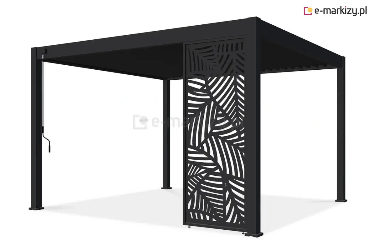 Czarny panel dekoracyjny do pergoli Marlo z wycinanym wzorem liści, montowany w narożniku jako estetyczna osłona tarasu