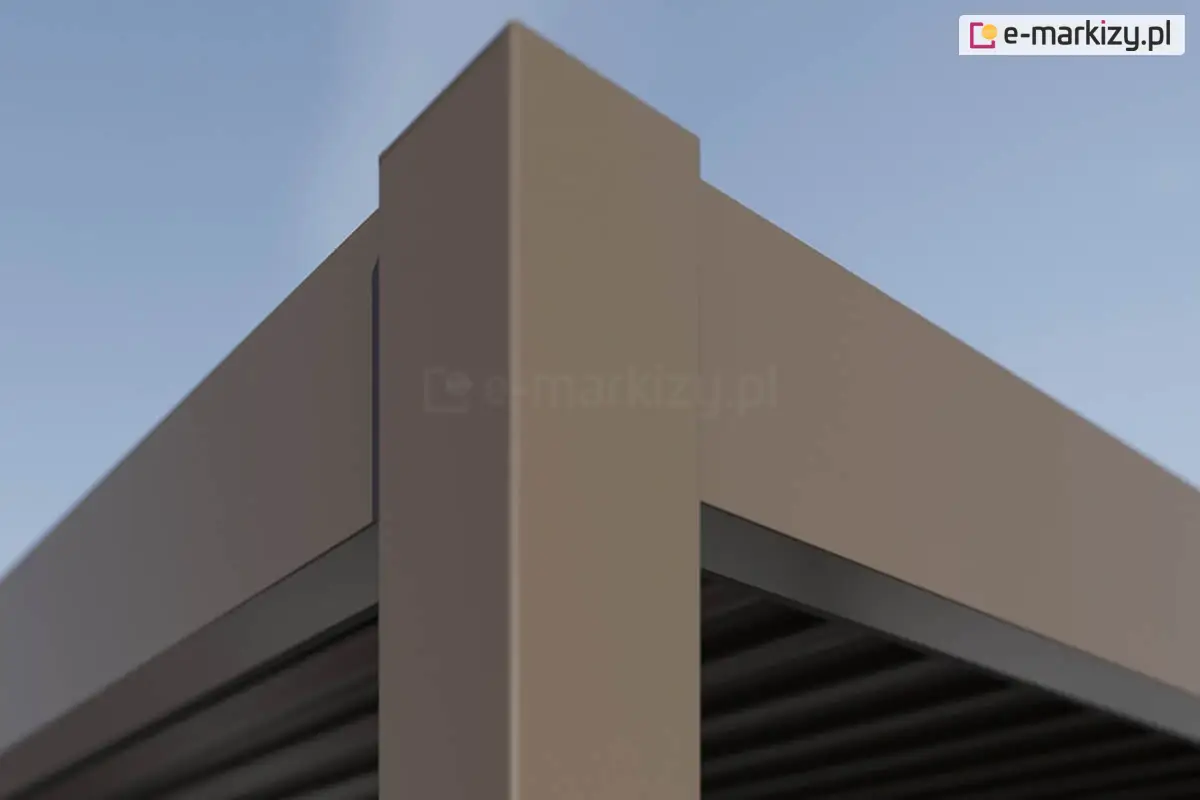 Zbliżenie na nowoczesne i precyzyjne łączenie podpory z dachem pergoli lamelowej Marlo. Solidna konstrukcja z aluminium zapewnia trwałość, stabilność oraz estetyczny wygląd pergoli.