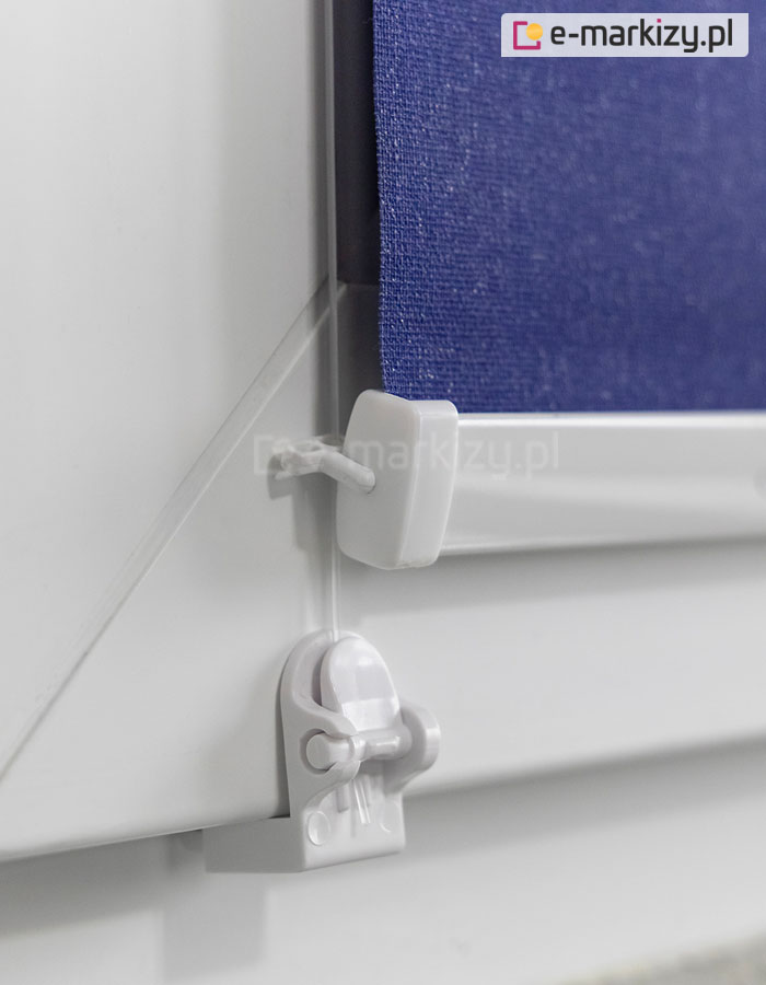 System prowadnic linkowych dla rolet materiałowych z montażem bezinwazyjnym