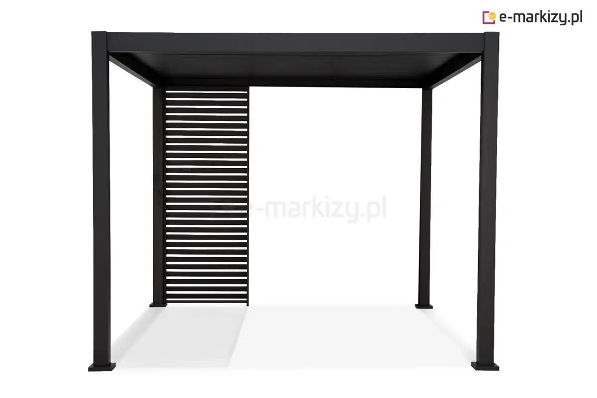 Pergola Gloria z jednym stałym panelem żaluzjowym zamontowanym z boku. Konstrukcja pozwala osłonić przestrzeń tarasową przed wiatrem i wzrokiem sąsiadów.