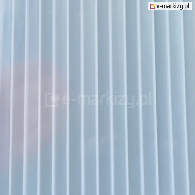 Nieprzezroczysty poliwęglan komorowy Solar-Control 16mm o zwiększonych właściwościach ochrony przed promieniowaniem podczerwonym