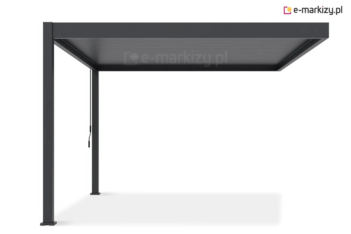 Pergola Rubio Soft zamontowana przy ścianie budynku jako eleganckie, minimalistyczne zadaszenie tarasu, z aluminiowymi lamelami ustawionymi poziomo i smukłymi podporami w grafitowym kolorze.