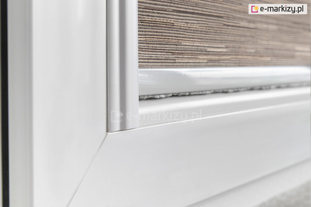 Roleta materiałowa w kasecie lux, nowoczesne rolety wewnętrzne
