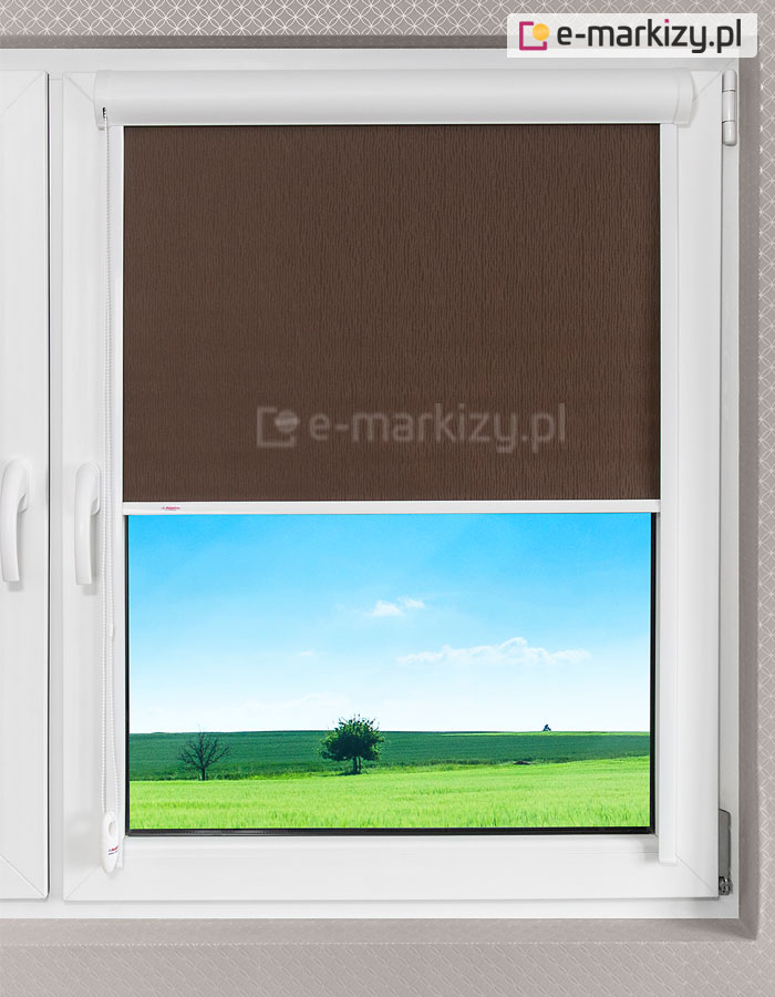 W połowie opuszczona tkanina nowoczesnej rolety aluminiowej lux kombi zamontowana bezinwazyjnie na oknie